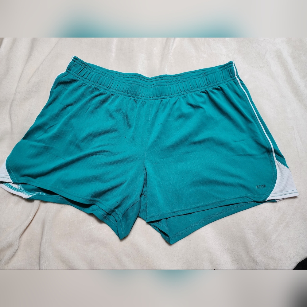 4 Pairs of C9 Champion shorts - Picture 5 of 11
